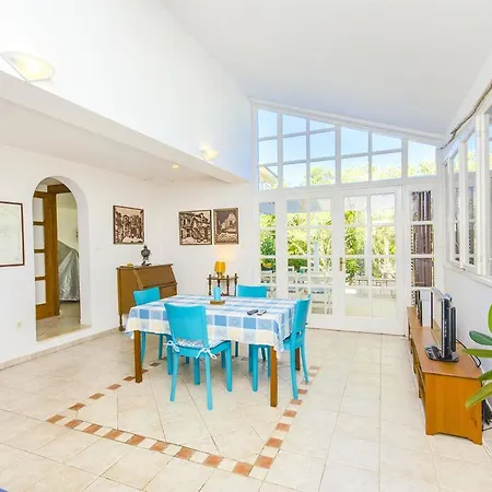 House Ivno Vela Luka